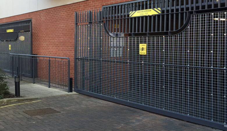 Metal Gates for Commercial Buildings in Delhi NCR